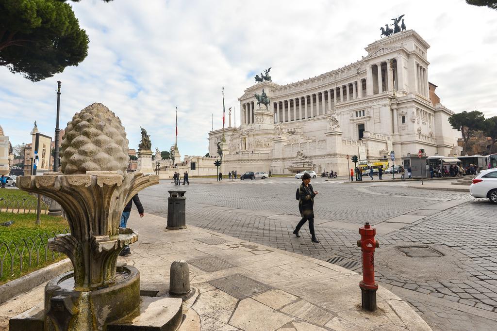 Cs Piazza Venezia Apartment روما المظهر الخارجي الصورة